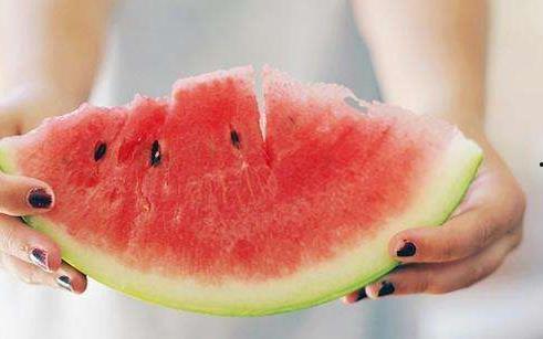 网红吃有毒瓜了住院,紧急住院治疗引发关注