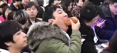 吃瓜网红事件怎么看,揭秘网络舆论的狂欢与反思