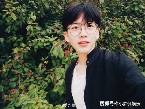 抖音网红晨曦姐姐吃瓜,揭秘网红圈幕后故事