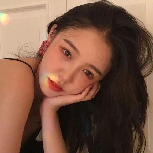 吃瓜女网红头像真人照片