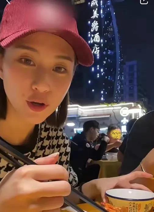 网红明星爆料吃瓜事件,娱乐圈吃瓜事件大揭秘 第1张 网红明星爆料吃瓜事件,娱乐圈吃瓜事件大揭秘 第1张